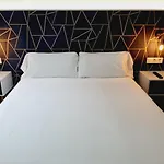 Hostal Laia By Gaiarooms