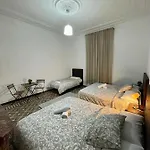 A & M Barcelona Hostal