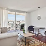 Milton House Gran Via