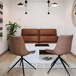 Ha Balmes Terrace Apartments
