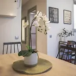31Ent1027 - Mediterranean Decorated Apartment