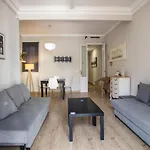 23Par1007 Comfortable Apartment In Paralel