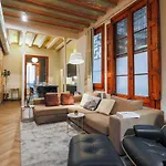 Avinyó- New Listing -Spacious Loft in the Gothic Quarter!