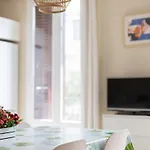 Aparteasy - Family 4-Bedroom Apartment