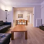 Classbedroom Park Gueell Apartment