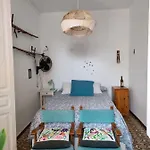 Pequeno Y Encantador Oasis En Barcelona