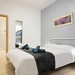 Duplex Sagrada Familia 1