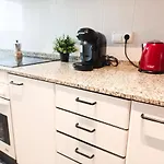 By Plaza Urquinaona Rooms