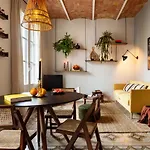 Nanay - Two Bedroom Apartment In Gracia