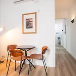 43Apar1010- Super Centric Apartment In Barcelona -