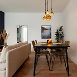 Elegant 4 Bedroom By Plaza Catalunya