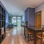 Renovated 4BD 2BTH with terrace in Plaza España