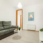 Comfortable 3Bd In Poblenou Next To The Beach Only For Families!