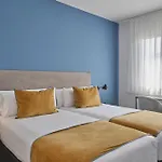Tres Torres Atiram Hotel