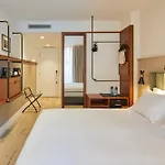 Via Sants Hotel Barcelona, Tapestry Collection By Hilton