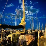 Cosy And Homey Houseboat Castelldefels