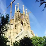 Apartment Bright Sagrada Familia