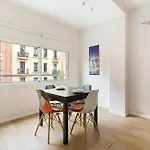 Eixample Ac, Sunlit Balcony & Prime Location