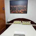Room Familiar Sants Barcelona