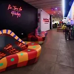 Ideal Youth Hostel