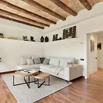Enjoy Apartments La Riera Principal