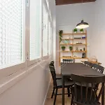 Modern Flat Near Sagrada Familia