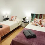 By Universitat Private Rooms