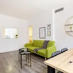Colorful With Cozy Terrace In Gracia