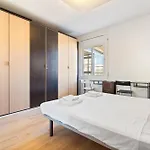 Chic 3Br Retreat With Private Terrace