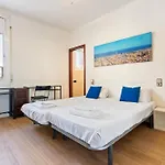 Chic 3Br Retreat With Private Terrace