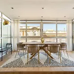 Chic 3Br Retreat With Private Terrace