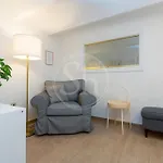 Practico Apartamento Cerca De Estacion De Sants