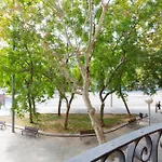 Cozy Apartment Near Sagrada Familia