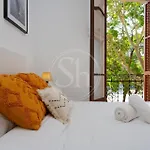 Cozy Apartment Near Sagrada Familia