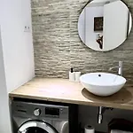 Apartamento Renovado Con 2 Habitaciones En El Corazon De Barcelona - Es-341-3