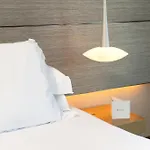 B Hotel