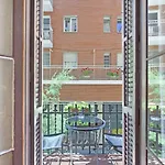 Great Apartment In Sagrada Familia With Balcony