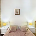 Great Apartment In Sagrada Familia With Balcony