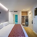 Hotel Catalonia Avinyó