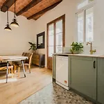 Magalhaes - Trad Flat In Poble Sec, Near Ramblas