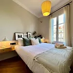 BarcelonaForRent Plaza Sagrada Familia Apartment