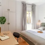 1897 - Ab Clot Apartment