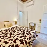 Piso En Gracia De 3 Habitaciones Dobles Suits