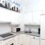 Apartment Bright Sagrada Familia