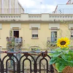 Central & Bright Apartment!!