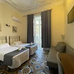 Hostal Balmes Centro