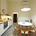 Uma Suites Pau Claris