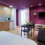 Apartamentos Colon 3000