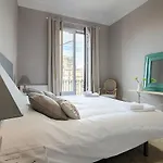 Habitat Apartments Modernista