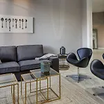 Habitat Apartments Modernista